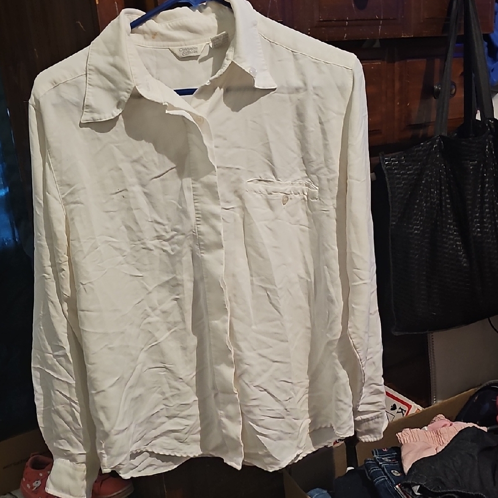 !!.           Mens M Classic White  Shirt. S2